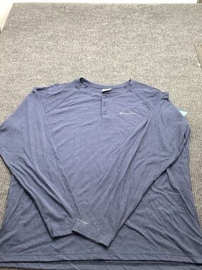 Columbia Men’s Long Sleeve Henley in Navy